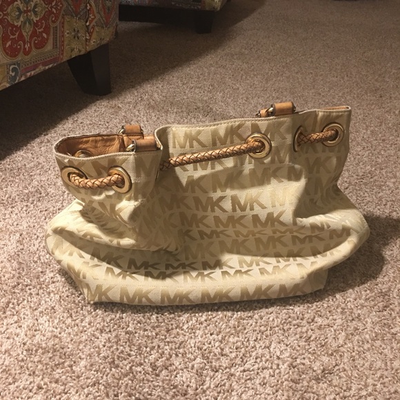 Michael Kors MK SignatureLogoDrawstringBraided Bag - Picture 2 of 8